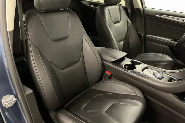 Ford Mondeo din 2020 cu 63.227 km - oferta FOR177593 - foto 8