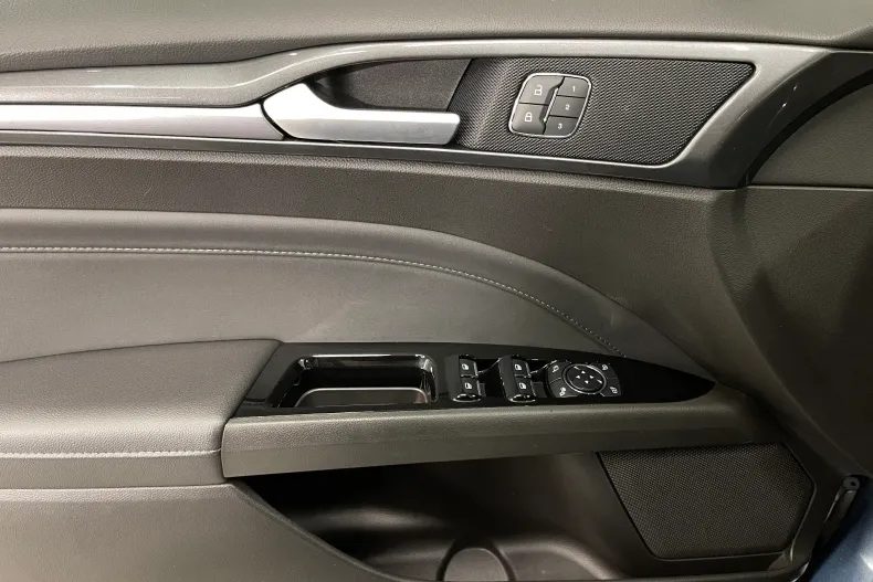 Ford Mondeo din 2020 cu 63.227 km - oferta FOR177593 - foto 25