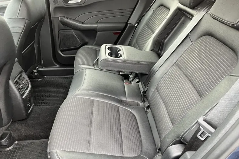 Ford Kuga din 2021 cu 65.965 km - oferta FOR177601 - foto 12