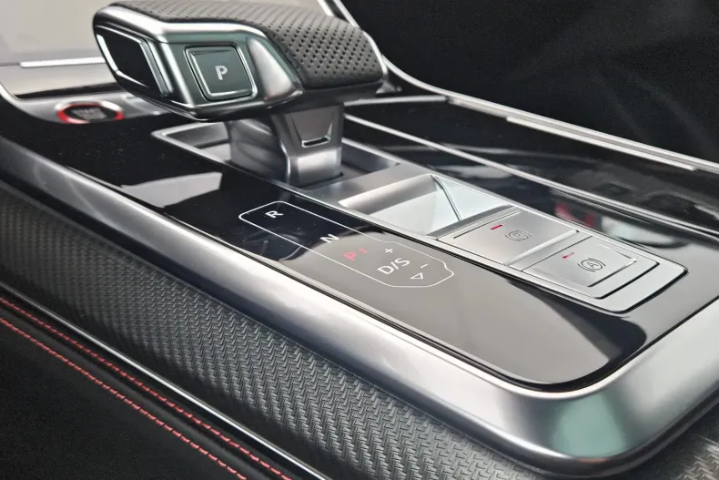 Audi RSQ8 din 2025 cu 918 km - oferta AUD177602 - foto 18