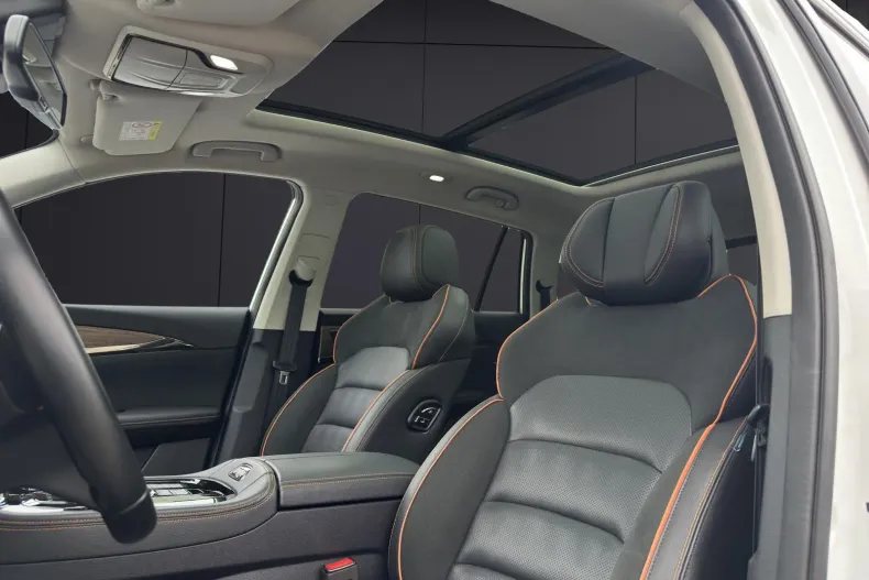 Skywell ET5 din 2022 cu 14.755 km - oferta SKY177603 - foto 7