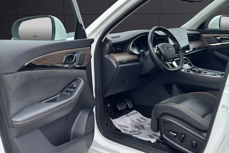 Skywell ET5 din 2022 cu 14.755 km - oferta SKY177603 - foto 17