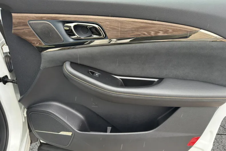 Skywell ET5 din 2022 cu 14.755 km - oferta SKY177603 - foto 33