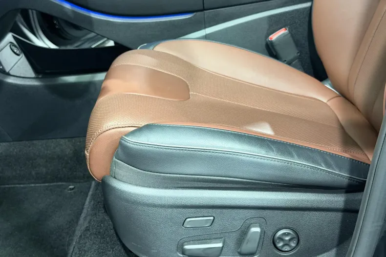 Hyundai SANTA FE din 2021 cu 24.048 km - oferta HYU177606 - foto 24