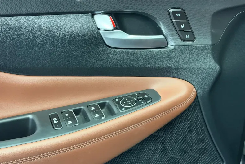 Hyundai SANTA FE din 2021 cu 24.048 km - oferta HYU177606 - foto 29