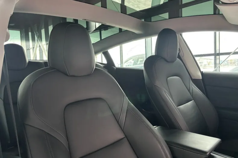 Tesla Model 3 din 2022 cu 82.000 km - oferta TES177608 - foto 13