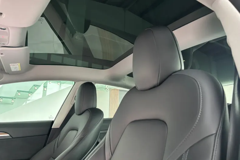 Tesla Model 3 din 2022 cu 82.000 km - oferta TES177608 - foto 14