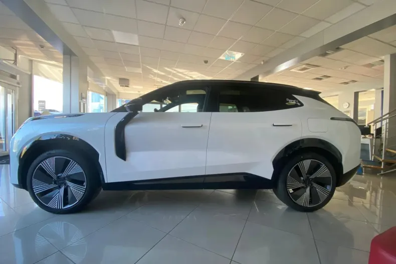 Lynk&Co 08 din 2025 cu 3 km - oferta LYN177614 - foto 2