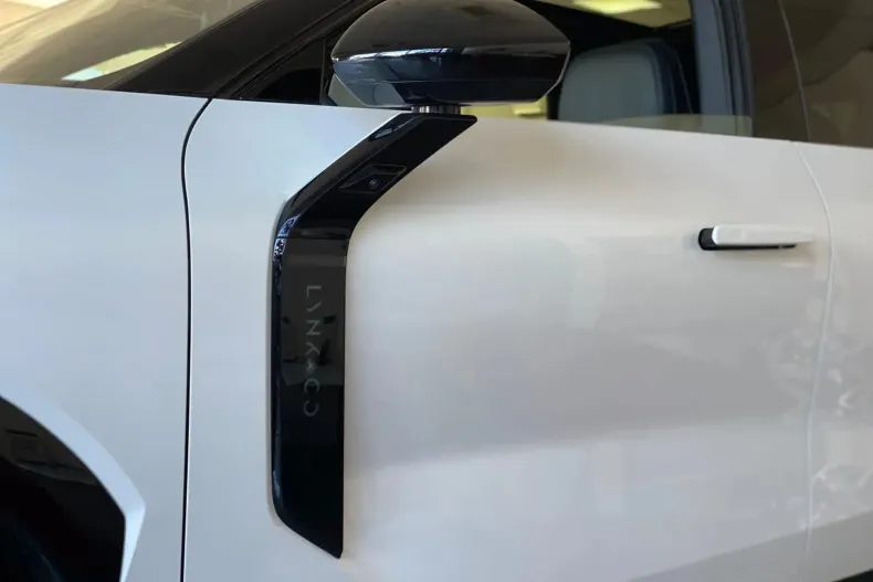 Lynk&Co 08 din 2025 cu 3 km - oferta LYN177614 - foto 11