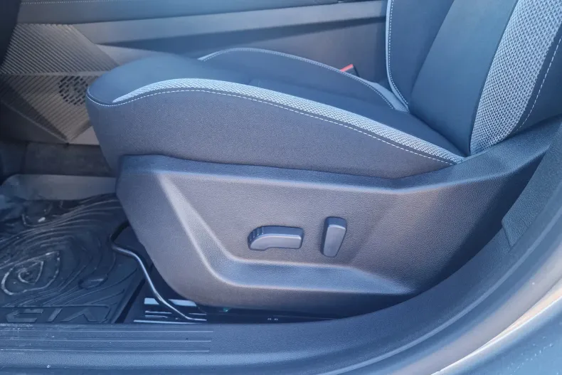 Dacia Bigster din 2025 cu 2.159 km - oferta DAC177615 - foto 30