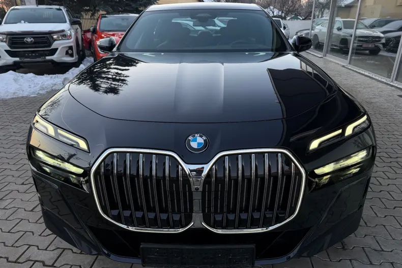 BMW Seria 7 din 2024 cu 29.271 km - oferta BMW177618 - foto 6