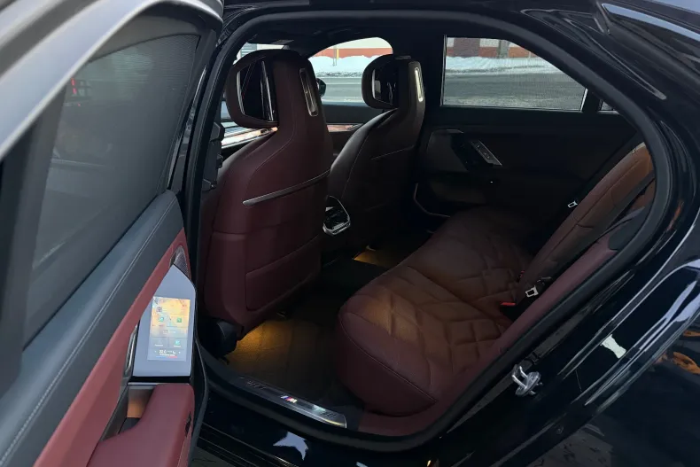 BMW Seria 7 din 2024 cu 29.271 km - oferta BMW177618 - foto 11