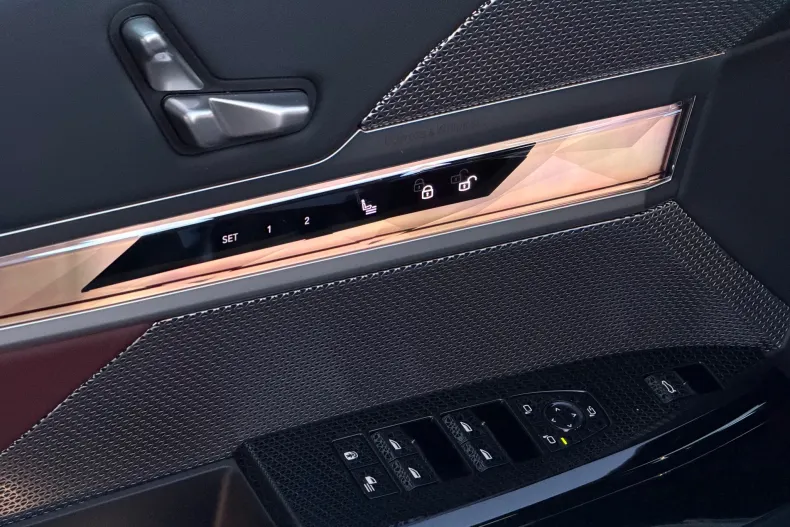 BMW Seria 7 din 2024 cu 29.271 km - oferta BMW177618 - foto 21