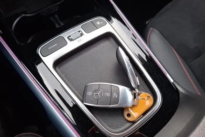 Mercedes-Benz GLB din 2024 cu 46.525 km - oferta MER177622 - foto 28