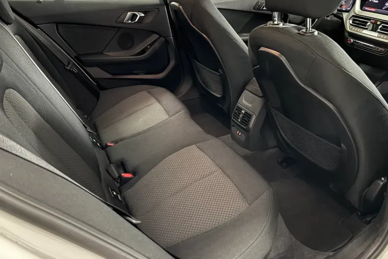 BMW Seria 1 din 2021 cu 27.000 km - oferta BMW177627 - foto 18