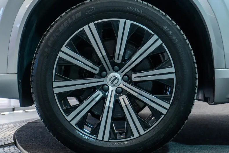 Volvo XC90 din 2020 cu 83.084 km - oferta VOL177636 - foto 13