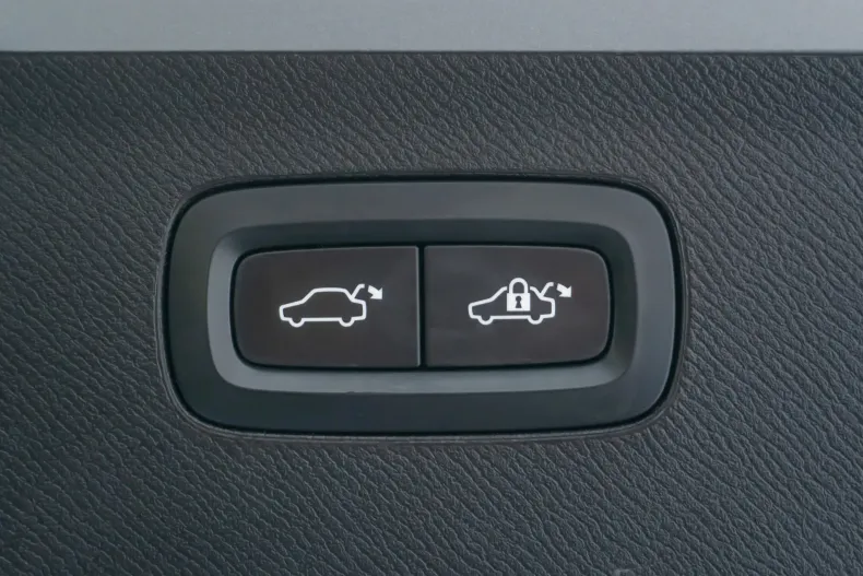 Volvo XC90 din 2020 cu 83.084 km - oferta VOL177636 - foto 18