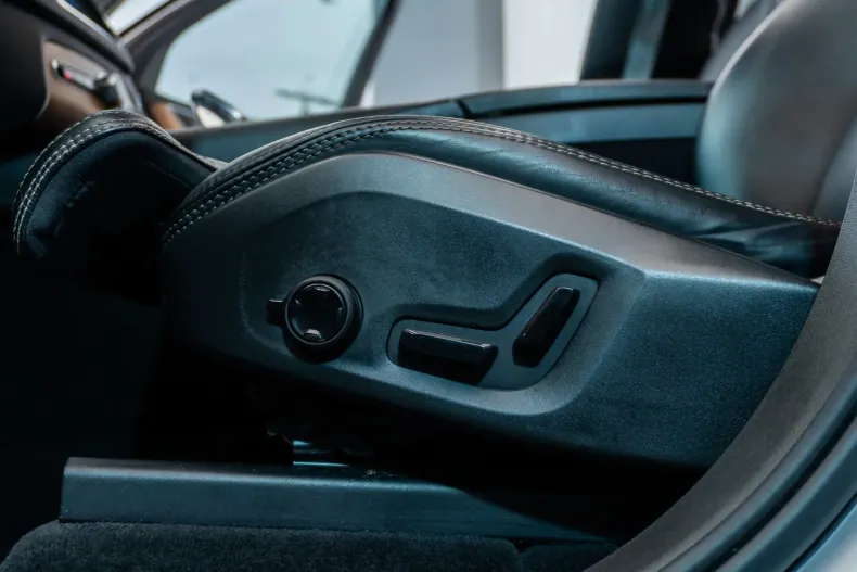 Volvo XC90 din 2020 cu 83.084 km - oferta VOL177636 - foto 26