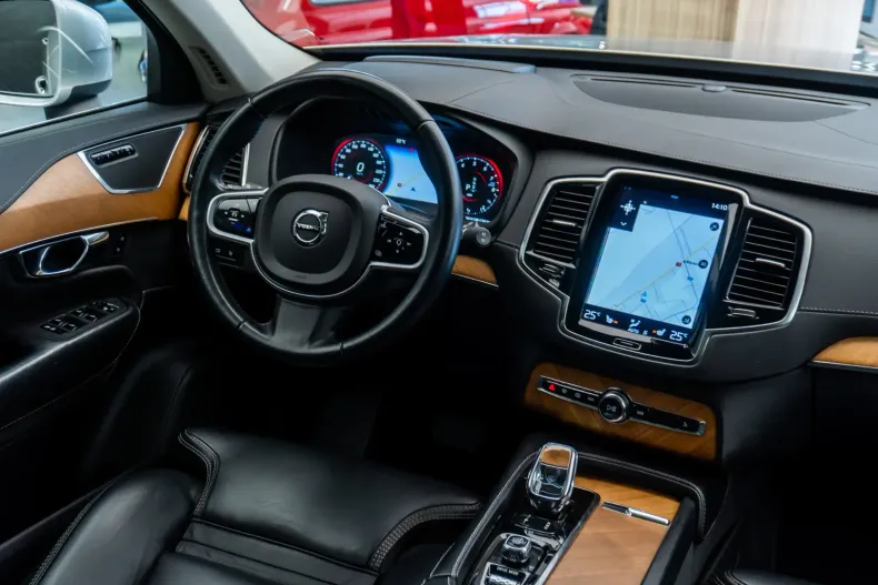 Volvo XC90 din 2020 cu 83.084 km - oferta VOL177636 - foto 38