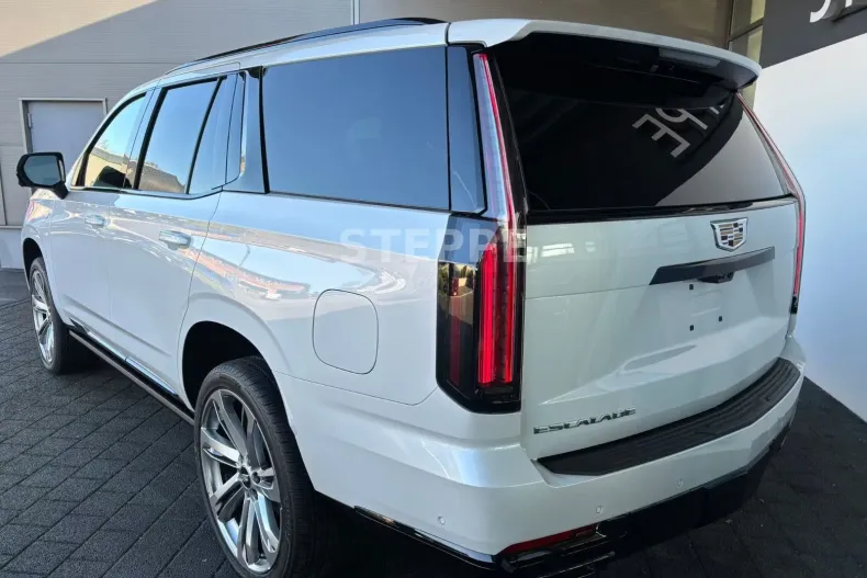 Cadillac Escalade din 2025 cu 10 km - oferta CAD177642 - foto 4