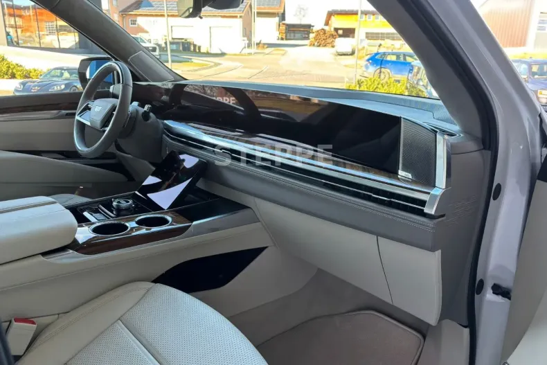 Cadillac Escalade din 2025 cu 10 km - oferta CAD177642 - foto 8