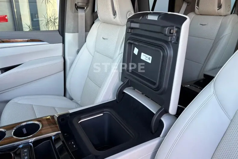 Cadillac Escalade din 2025 cu 10 km - oferta CAD177642 - foto 23