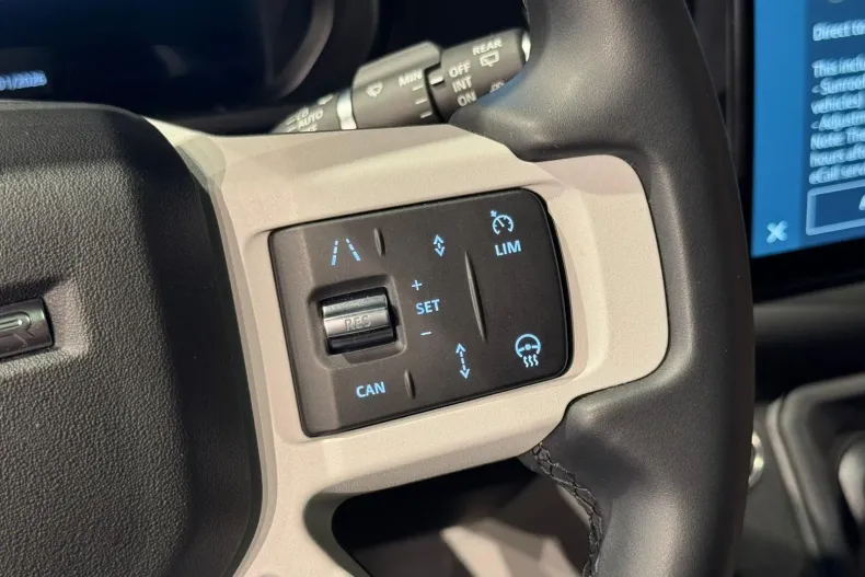 Land Rover Defender din 2024 cu 27.500 km - oferta LAN177643 - foto 19