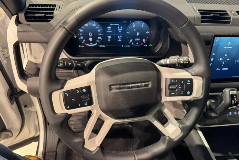 Land Rover Defender din 2024 cu 27.500 km - oferta LAN177643 - foto 29