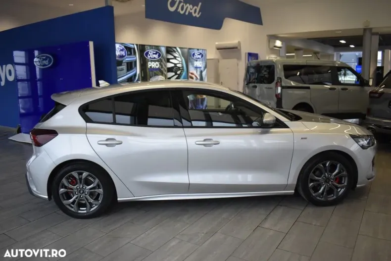 Ford Focus din 2025 cu 1 km - oferta FOR177645 - foto 4