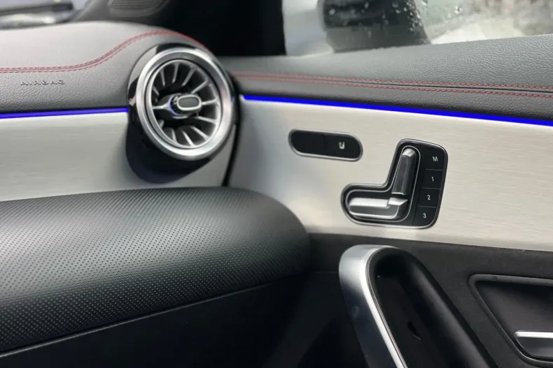 Mercedes-Benz CLA (Clasa CLA) din 2023 cu 105.000 km - oferta MER177647 - foto 19