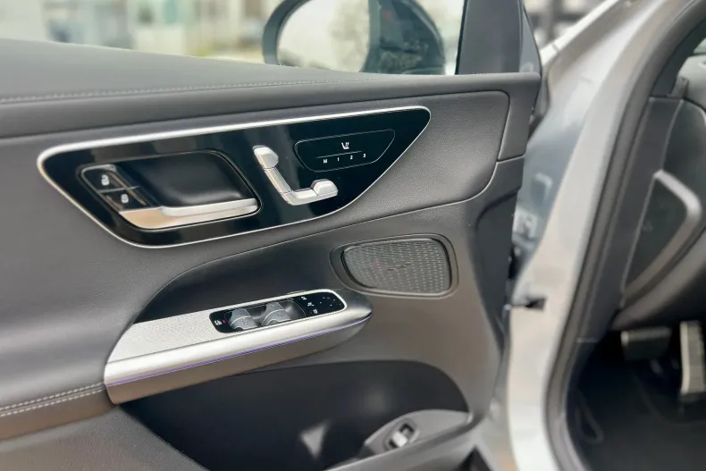 Mercedes-Benz GLC din 2025 cu 4 km - oferta MER177652 - foto 9