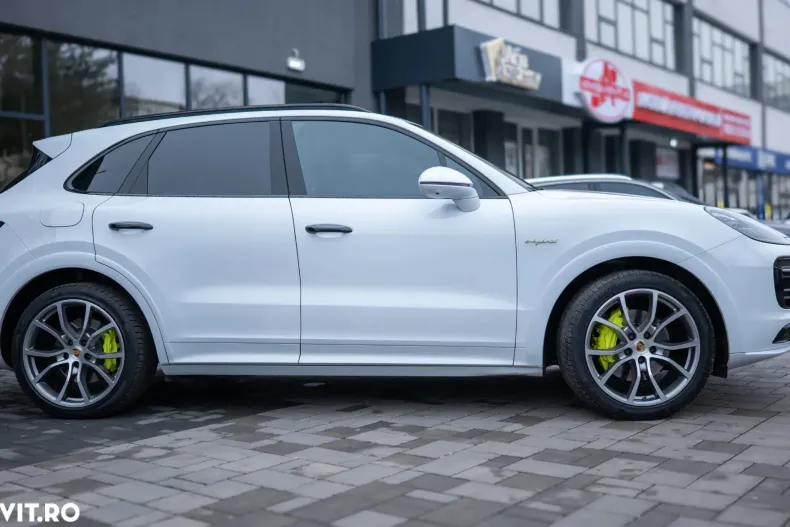 Porsche Cayenne din 2021 cu 95.542 km - oferta POR177666 - foto 2