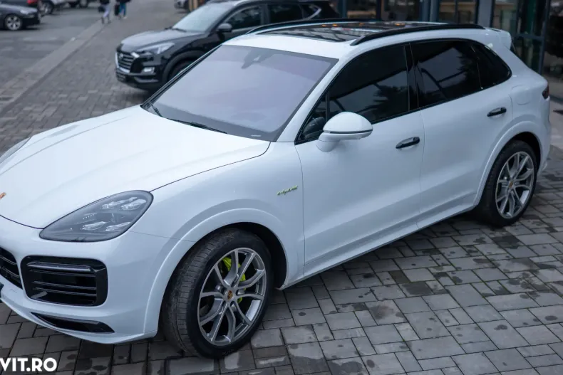 Porsche Cayenne din 2021 cu 95.542 km - oferta POR177666 - foto 3