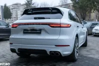 Porsche Cayenne din 2021 cu 95.542 km - oferta POR177666 - foto 4