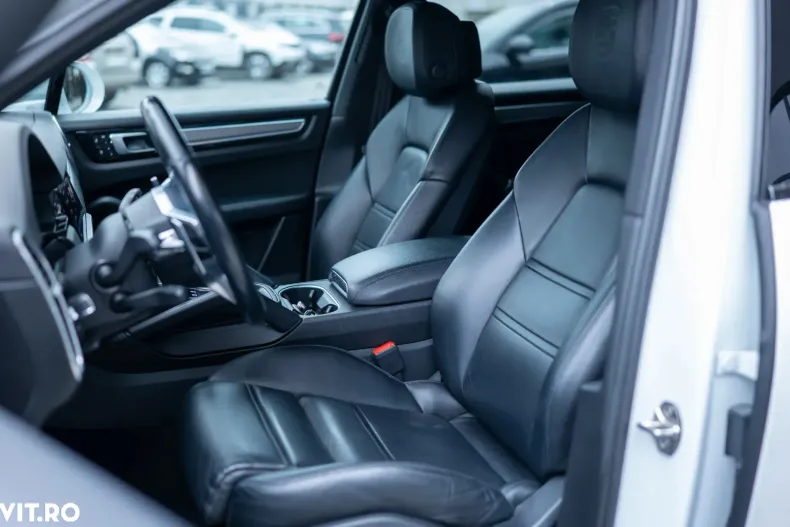 Porsche Cayenne din 2021 cu 95.542 km - oferta POR177666 - foto 10