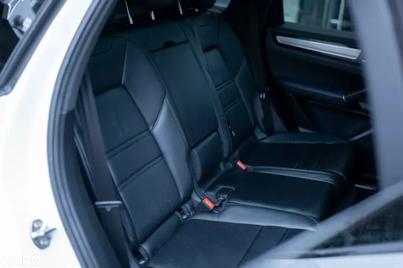 Porsche Cayenne din 2021 cu 95.542 km - oferta POR177666 - foto 30