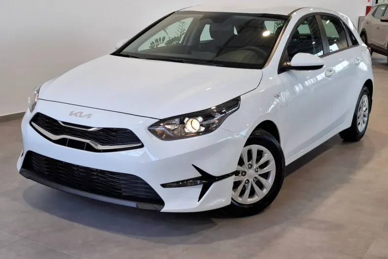 Kia Ceed din 2024 cu 6 km - oferta KIA177672 - foto 1