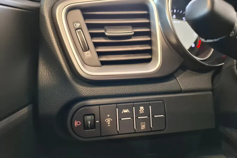 Kia Ceed din 2024 cu 6 km - oferta KIA177672 - foto 21