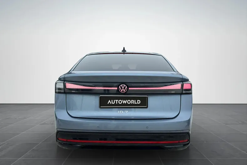 Volkswagen ID.7 din 2025 cu 3.000 km - oferta VOL177681 - foto 4