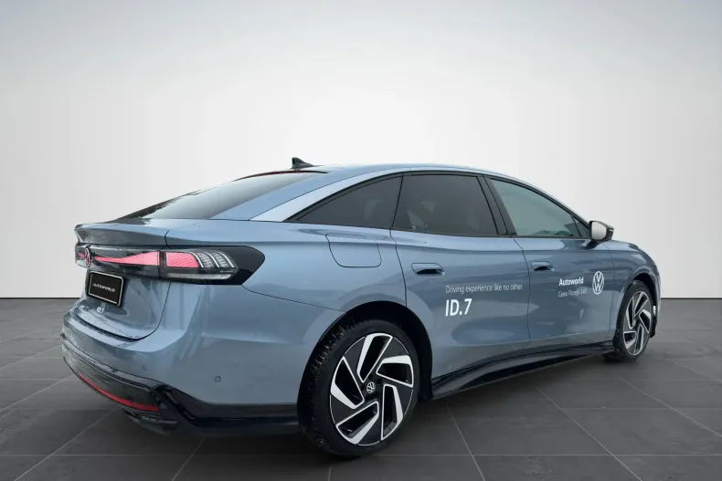 Volkswagen ID.7 din 2025 cu 3.000 km - oferta VOL177681 - foto 5