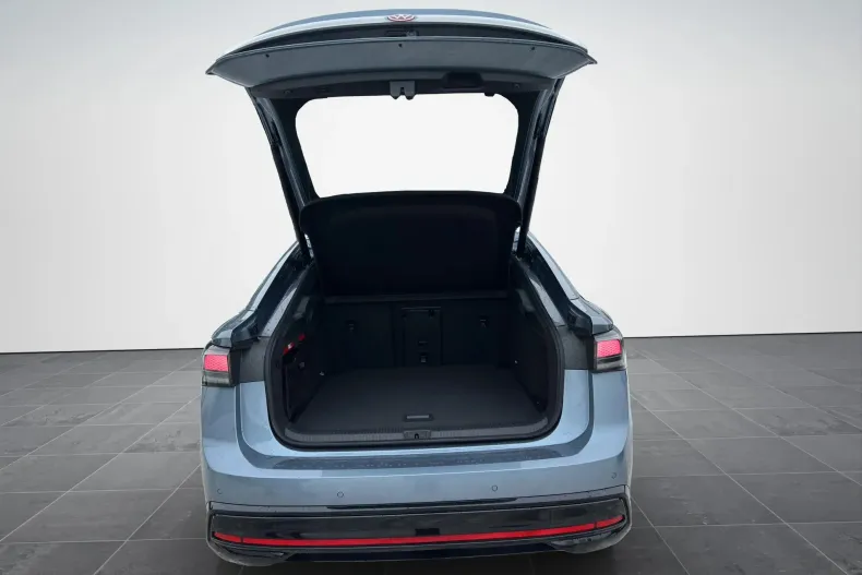 Volkswagen ID.7 din 2025 cu 3.000 km - oferta VOL177681 - foto 12