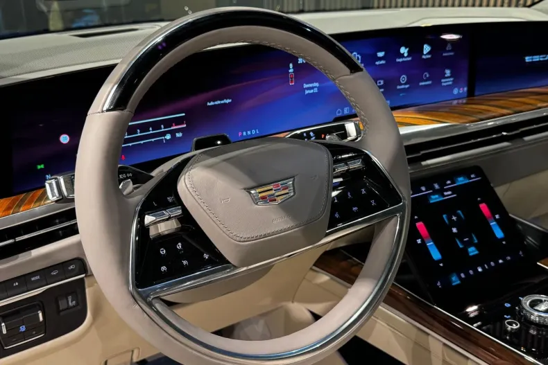 Cadillac Escalade din 2025 cu 40 km - oferta CAD177695 - foto 24