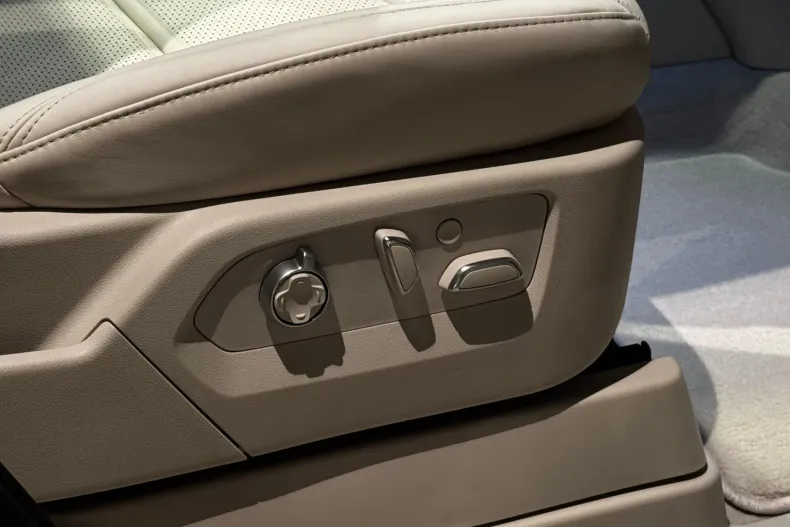 Cadillac Escalade din 2025 cu 40 km - oferta CAD177695 - foto 33