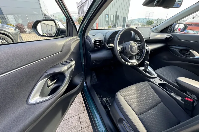 Toyota Yaris Cross din 2025 cu 3.050 km - oferta TOY177697 - foto 22