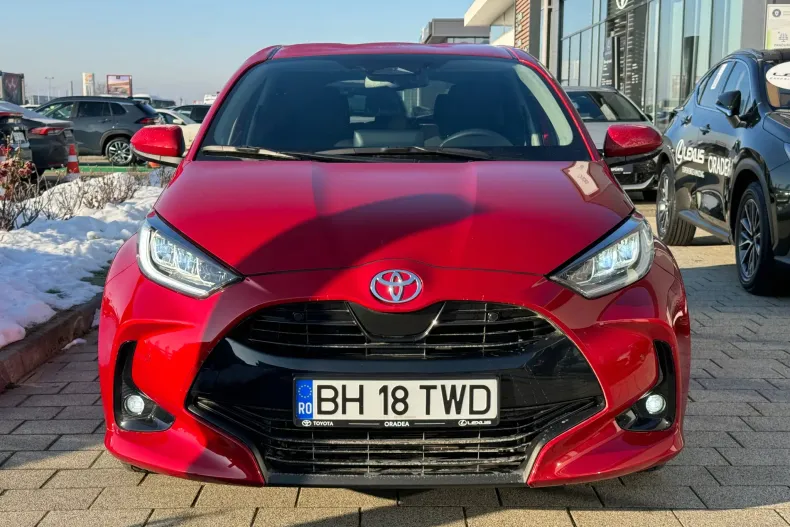 Toyota Yaris din 2025 cu 3.520 km - oferta TOY177699 - foto 2