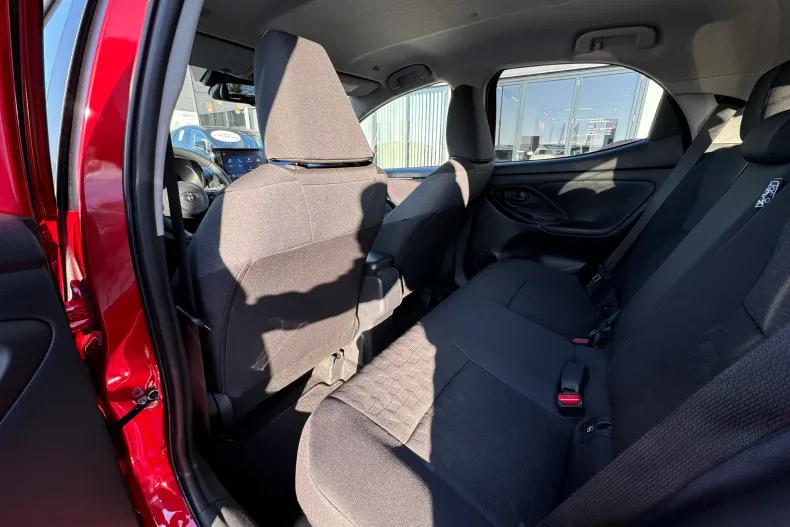 Toyota Yaris din 2025 cu 3.520 km - oferta TOY177699 - foto 27
