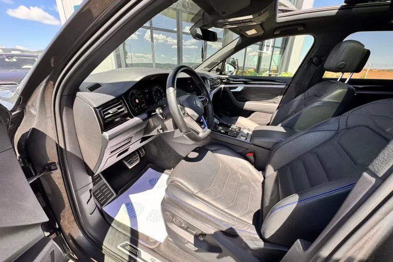 Volkswagen Touareg din 2021 cu 135.000 km - oferta VOL177706 - foto 10