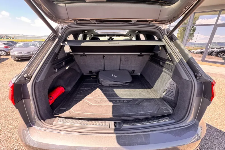 Volkswagen Touareg din 2021 cu 135.000 km - oferta VOL177706 - foto 22