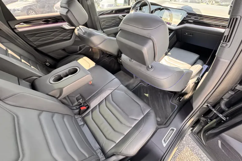 Volkswagen Touareg din 2021 cu 135.000 km - oferta VOL177706 - foto 33