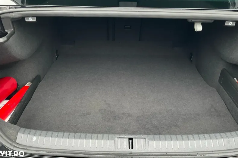 Volkswagen Passat din 2021 cu 64.634 km - oferta VOL177717 - foto 10